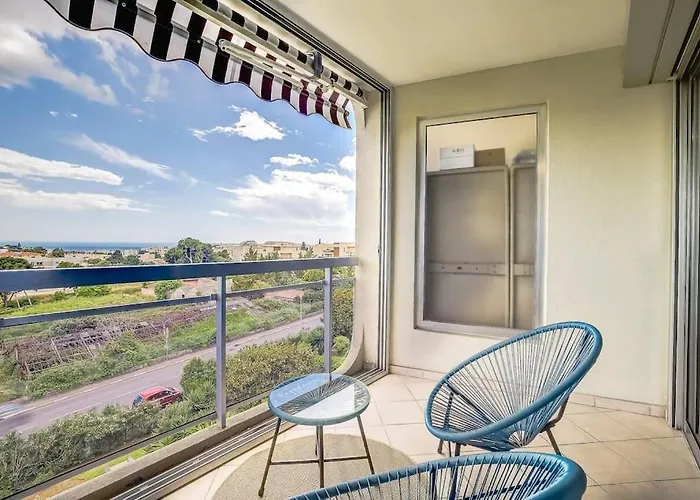 Studio Vue Mer, Piscine - Tennis